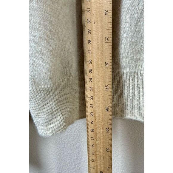 Club Room 100% Cashmere Classic V-Neck Men's Lightweight Cream Sweater Large - Picture 8 of 10